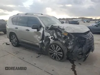 2023 Lexus LX 600 Luxury z VIN JTJGB7CX2P4014931, wystawiony jako Copart lot #84830704 z przebiegiem 47 282 mil mil oraz Szkoda całkowita • Salvage title. Historia ofert i sprzedaży dostępna na DreamBid. Obrazek 4.