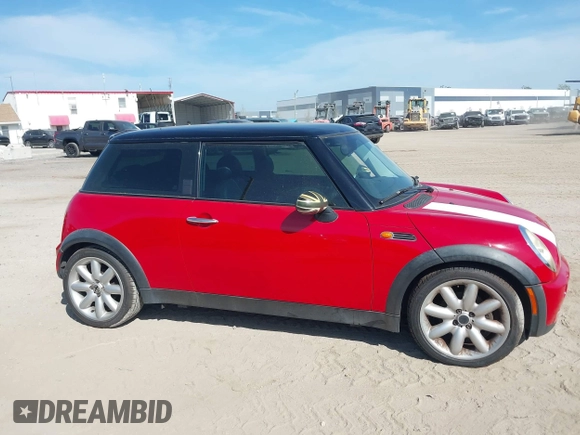 2006 MINI Hardtop with VIN WMWRC33506TK17012, listed as a IAAI auction lot 42076648 with 101,852 mi miles and . Bid and sale history available at DreamBid. Image 13.