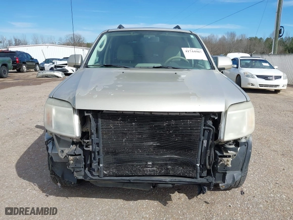 2010 Mercury Mariner Premier with VIN 4M2CN8HG4AKJ05736, listed as a IAAI auction lot 41744987 with 209,819 mi miles. Bid and sale history available at carsss.com. Image 13.