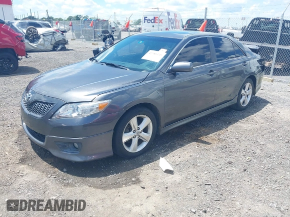 2011 Toyota Camry LE z VIN 4T1BF3EK7BU197078, wystawiony jako IAAI lot #42388549 z przebiegiem 250 873 mil mil oraz . Historia ofert i sprzedaży dostępna na DreamBid. Obrazek 17.