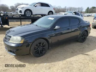 2014 Dodge Avenger SE z VIN 1C3CDZAB4EN174092, wystawiony jako Copart lot #48177355 z przebiegiem 177 009 mil mil oraz Tytuł czysty. Historia ofert i sprzedaży dostępna na DreamBid. Obrazek 1.