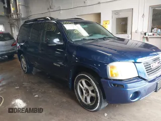 2004 GMC Envoy XL SLE with VIN 1GKET16S746189409, listed as a IAAI auction lot 41255883 with 177,785 mi miles. Bid and sale history available at carsss.com. Image 1.