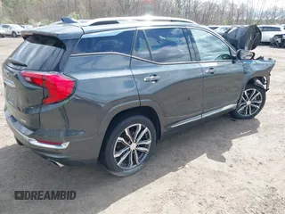 2019 GMC Terrain Denali z VIN 3GKALXEX5KL340085, wystawiony jako IAAI lot #42049755 z przebiegiem 16 810 mil mil oraz . Historia ofert i sprzedaży dostępna na DreamBid. Obrazek 4.