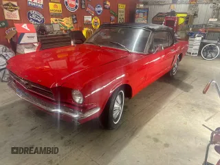 1965 Ford Mustang z VIN 5F08C724192, wystawiony jako Copart lot #43860595 z przebiegiem 19 900 mil mil oraz Czysty tytuł • Clean title. Historia ofert i sprzedaży dostępna na DreamBid. Obrazek 2.