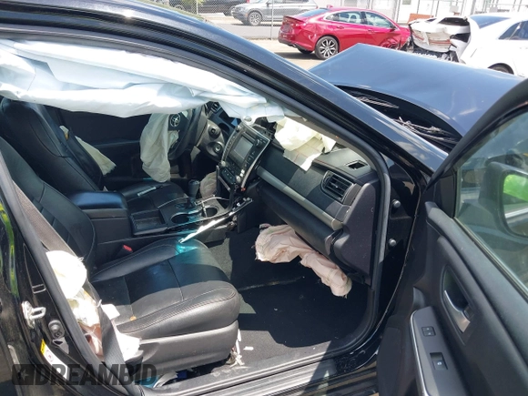 2017 Toyota Camry XLE z VIN 4T1BF1FK5HU712798, wystawiony jako IAAI lot #42268987 z przebiegiem 127 654 mil mil oraz . Historia ofert i sprzedaży dostępna na DreamBid. Obrazek 5.