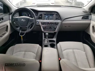 2017 Hyundai Sonata Hybrid SE with VIN KMHE24L18HA045782, listed as a Copart auction lot 76365673 with 104,934 mi miles. Bid and sale history available at carsss.com. Image 8.