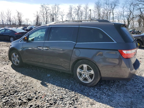 2013 Honda Odyssey Touring with VIN 5FNRL5H90DB028659, listed as a Copart auction lot 46602375 with 285,366 mi miles and Clean Title. Bid and sale history available at carsss.com. Image 2.