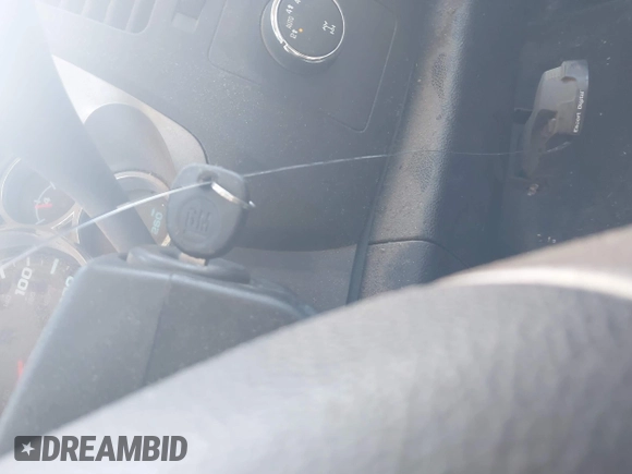 2012 Chevrolet Silverado 1500 LT with VIN 3GCPKSE73CG266901, listed as a IAAI auction lot 41427513 with 301,142 mi miles and . Bid and sale history available at DreamBid. Image 11.