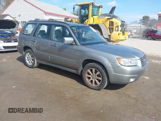 2007 Subaru Forester X w/Premium Pkg with VIN JF1SG65607H727290, listed as a IAAI auction lot 41795154 with 261,798 mi miles. Bid and sale history available at carsss.com. Image 1.