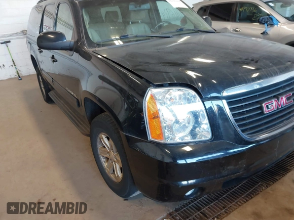 2012 GMC Yukon XL SLT with VIN 1GKS2KE72CR183734, listed as a IAAI auction lot 41116939 with 1 mi miles. Bid and sale history available at carsss.com. Image 6.