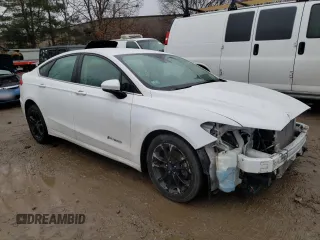 2019 Ford Fusion Hybrid SE with VIN 3FA6P0LU8KR208219, listed as a Copart auction lot 71338532 with 28,212 mi miles. Bid and sale history available at carsss.com. Image 4.