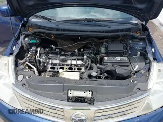 2007 Nissan Versa SL z VIN 3N1BC11E27L456176, wystawiony jako IAAI lot #42448244 z przebiegiem 195 387 mil mil oraz . Historia ofert i sprzedaży dostępna na DreamBid. Obrazek 10.