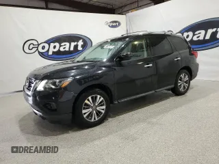 2019 Nissan Pathfinder SV z VIN 5N1DR2MN6KC603878, wystawiony jako Copart lot #57163065 z przebiegiem 74 245 mil mil oraz Czysty tytuł • Clean title. Historia ofert i sprzedaży dostępna na DreamBid. Obrazek 1.