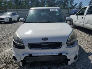 2013 Kia Soul with VIN KNDJT2A58D7503290, listed as a Copart auction lot 52391595 with 124,457 mi miles and Salvage Title. Bid and sale history available at carsss.com. Image 5.