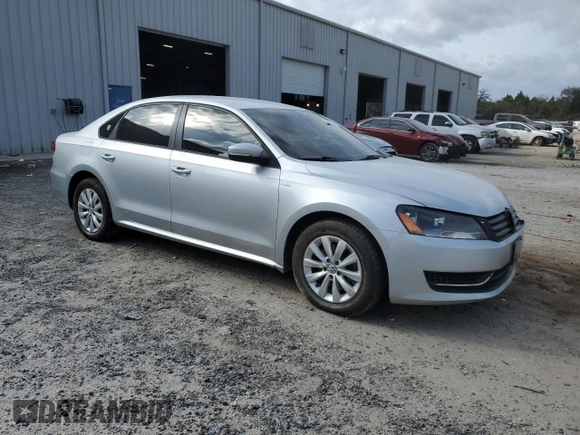 2014 Volkswagen Passat S with VIN 1VWAS7A30EC092486, listed as a Copart auction lot 87487514 with 15,800 mi miles and Salvage Title. Bid and sale history available at carsss.com. Image 4.