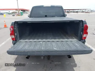 2006 Chevrolet Silverado 1500 Work Truck with VIN 1GCEC14ZX6Z110909, listed as a IAAI auction lot 42227581 with 156,634 mi miles and . Bid and sale history available at DreamBid. Image 8.