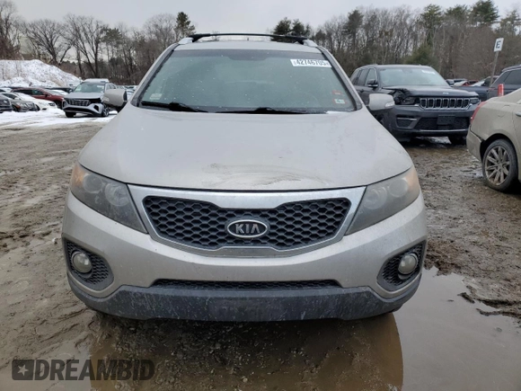 2013 Kia Sorento LX with VIN 5XYKT3A60DG405506, listed as a Copart auction lot 42746705 with 0 mi miles and Salvage Title. Bid and sale history available at carsss.com. Image 5.