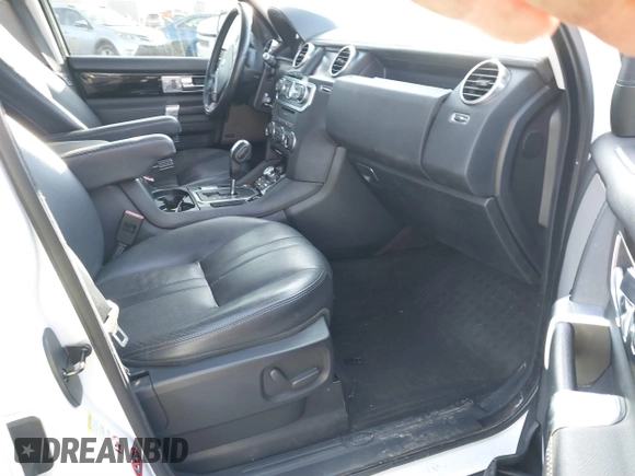 2013 Land Rover LR4 HSE with VIN SALAG2D40DA667927, listed as a IAAI auction lot 41759627 with 181,666 mi miles and . Bid and sale history available at DreamBid. Image 5.