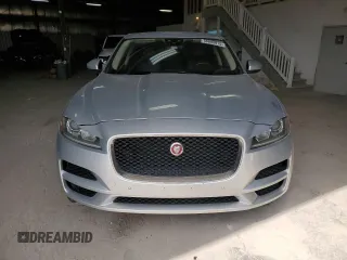 2019 Jaguar F-Pace 25t with VIN SADCS2FX2KA391600, listed as a Copart auction lot 50800915 with 110,065 mi miles and Salvage title. Bid and sale history available at DreamBid. Image 5.
