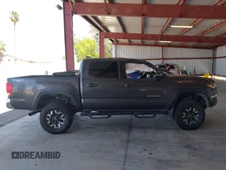 2017 Toyota Tacoma SR5 с VIN 3TMCZ5AN9HM062936, выставлен на аукционе IAAI как лот 42236311 с пробегом 60 479 миль миль и . История ставок и продаж доступна на DreamBid. Изображение 14.