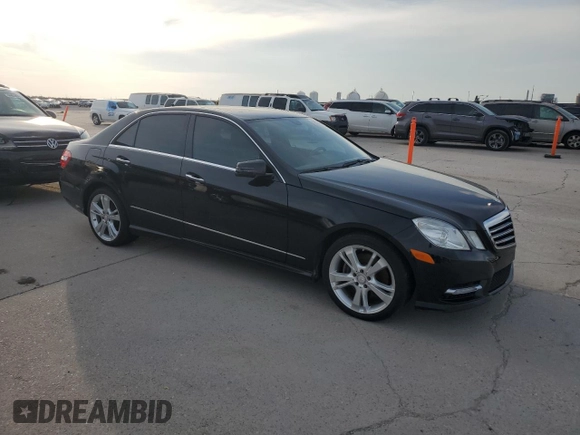 2013 Mercedes-Benz E 350 Luxury z VIN WDDHF5KB4DA663316, wystawiony jako Copart lot #62881535 z przebiegiem 83 278 mil mil oraz Szkoda całkowita • Salvage title. Historia ofert i sprzedaży dostępna na DreamBid. Obrazek 4.