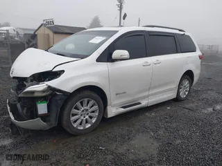 2016 Toyota Sienna XLE with VIN 5TDYK3DC6GS706142, listed as a IAAI auction lot 41037224 with 162,364 mi miles. Bid and sale history available at carsss.com. Image 17.