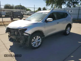 2016 Nissan Rogue SV z VIN KNMAT2MV5GP708257, wystawiony jako Copart lot #57559775 z przebiegiem 99 203 mil mil oraz Szkoda całkowita • Salvage title. Historia ofert i sprzedaży dostępna na DreamBid. Obrazek 1.