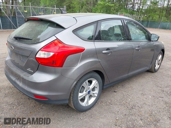 2014 Ford Focus SE with VIN 1FADP3K28EL280100, listed as a IAAI auction lot 42081971 with 183,379 mi miles. Bid and sale history available at carsss.com. Image 4.
