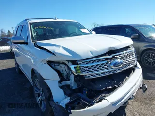 2020 Ford Expedition Platinum with VIN 1FMJU1MT9LEA61353, listed as a IAAI auction lot 41578147 with 26,136 mi miles. Bid and sale history available at carsss.com. Image 6.
