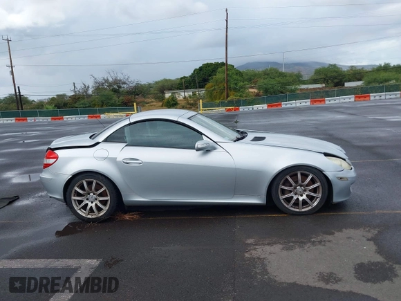2005 Mercedes-Benz SLK 230/320 с VIN WDBWK56F35F045143, выставлен на аукционе IAAI как лот 42014710 с пробегом 96 868 миль миль и . История ставок и продаж доступна на DreamBid. Изображение 13.