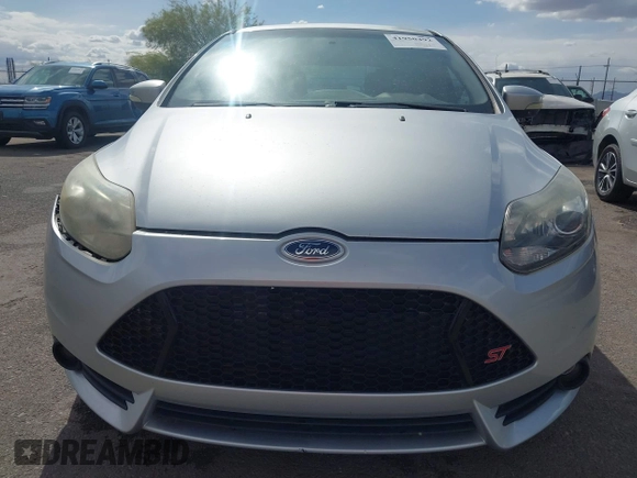 2014 Ford Focus ST with VIN 1FADP3L94EL422471, listed as a IAAI auction lot 41950492 with 80,440 mi miles and . Bid and sale history available at carsss.com. Image 12.