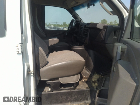 2017 Chevrolet Express Cargo with VIN 1GCWGAFF9H1172928, listed as a IAAI auction lot 42406058 with 190,885 mi miles and . Bid and sale history available at DreamBid. Image 5.
