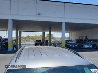 2023 Volkswagen Atlas SE z VIN 1V2HR2CA5PC526012, wystawiony jako IAAI lot #42796408 z przebiegiem 41 216 mil mil oraz . Historia ofert i sprzedaży dostępna na DreamBid. Obrazek 57.