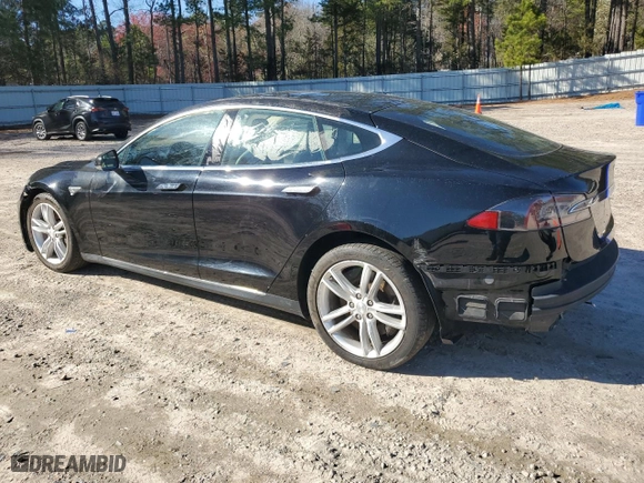 2013 Tesla Model S with VIN 5YJSA1BC5DFP10893, listed as a Copart auction lot 49661235 with 81974 miles and Clean Title. Bid and sale history available at carsss.com. Image 2.