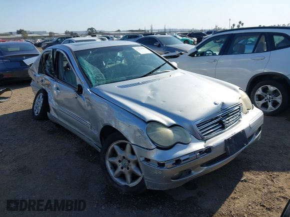 2003 Mercedes-Benz C 320 с VIN WDBRF64J73F381521, выставлен на аукционе IAAI как лот 41970103 с пробегом 119 180 миль миль и . История ставок и продаж доступна на DreamBid. Изображение 1.