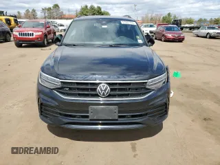 2022 Volkswagen Tiguan SE R-Line Black z VIN 3VV8B7AX9NM118989, wystawiony jako Copart lot #53507765 z przebiegiem 41 852 mil mil oraz Szkoda całkowita • Salvage title. Historia ofert i sprzedaży dostępna na DreamBid. Obrazek 5.