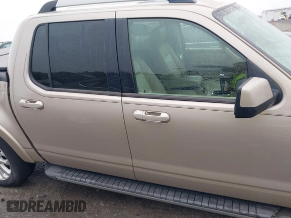 2007 Ford Explorer Sport Trac Limited with VIN 1FMEU33827UA32458, listed as a IAAI auction lot 42346429 with 209,498 mi miles and . Bid and sale history available at DreamBid. Image 13.