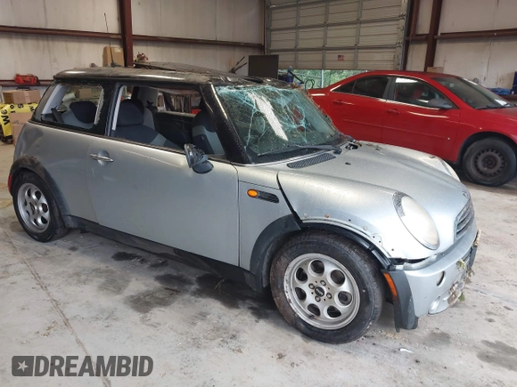 2005 MINI Hardtop с VIN WMWRC33445TJ65289, выставлен на аукционе IAAI как лот 42358377 с пробегом 184 367 миль миль и . История ставок и продаж доступна на DreamBid. Изображение 1.