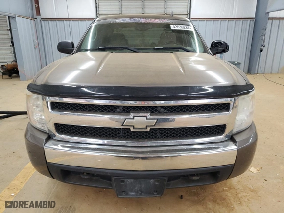 2007 Chevrolet Silverado 1500 LTZ with VIN 2GCEK13M471608557, listed as a Copart auction lot 43639285 with 217,905 mi miles and Salvage Title. Bid and sale history available at carsss.com. Image 5.