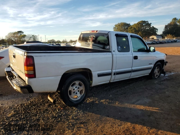 2000 Chevrolet Silverado 1500 with VIN 2GCEC19V6Y1333885, listed as a Copart auction lot 80429544 with 193,714 mi miles and Salvage Title. Bid and sale history available at carsss.com. Image 3.