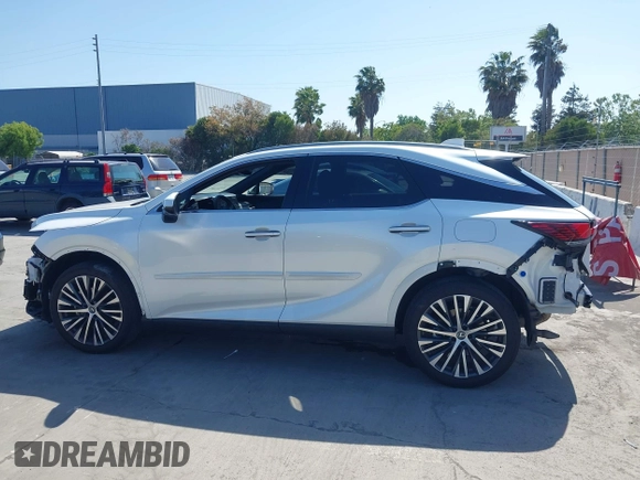 2024 Lexus RX 350 with VIN JTJCHMAA3R2012338, listed as a IAAI auction lot 42195076 with 22,993 mi miles and . Bid and sale history available at DreamBid. Image 15.