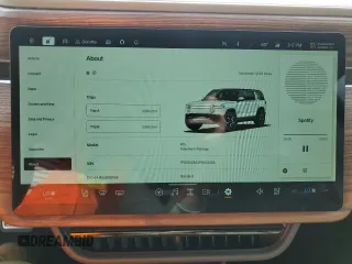 2023 Rivian R1S Adventure z VIN 7PDSGABA3PN024458, wystawiony jako Copart lot #74087714 z przebiegiem 3 505 mil mil oraz Nie do naprawy • Non repairable. Historia ofert i sprzedaży dostępna na DreamBid. Obrazek 9.