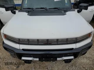 2024 GMC Hummer EV 3X with VIN 1GKB0RDC7RU103508, listed as a Copart auction lot 79104704 with Not Provided miles and Salvage Title. Bid and sale history available at carsss.com. Image 12.