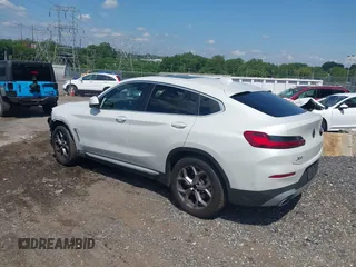 2024 BMW X4 xDrive30i with VIN 5UX33DT02R9W73855, listed as a IAAI auction lot 42712082 with 30,654 mi miles and . Bid and sale history available at DreamBid. Image 3.