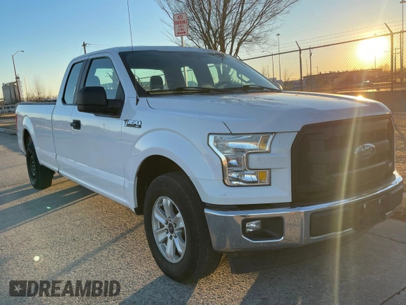 2017 Ford F-150 XL with VIN 1FTEX1CF8HKD53335, listed as a Copart auction lot 88811435 with 118,701 mi miles and Clean Title. Bid and sale history available at carsss.com. Image 1.