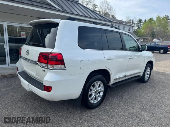 2016 Toyota Land Cruiser z VIN JTMCY7AJ4G4037285, wystawiony jako Copart lot #55363515 z przebiegiem 195 028 mil mil oraz Czysty tytuł • Clean title. Historia ofert i sprzedaży dostępna na DreamBid. Obrazek 4.