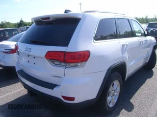 2017 Jeep Grand Cherokee Altitude z VIN 1C4RJFAGXHC821197, wystawiony jako IAAI lot #42402173 z przebiegiem 132 054 mil mil oraz . Historia ofert i sprzedaży dostępna na DreamBid. Obrazek 2.