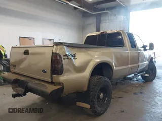 2001 Ford Super Duty F-250 XL with VIN 3FTNX21F81MA06613, listed as a IAAI auction lot 41445674 with 206,434 mi miles. Bid and sale history available at carsss.com. Image 4.