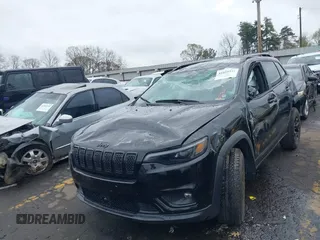 2022 Jeep Cherokee X z VIN 1C4PJMCXXND537681, wystawiony jako IAAI lot #41854831 z przebiegiem 26 685 mil mil oraz . Historia ofert i sprzedaży dostępna na DreamBid. Obrazek 2.