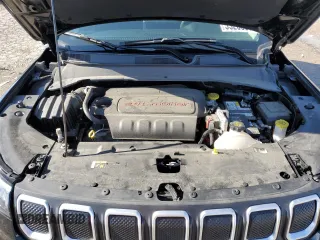 2022 Jeep Compass Latitude Lux with VIN 3C4NJDFB0NT151739, listed as a Copart auction lot 55200065 with 18,782 mi miles and Salvage title. Bid and sale history available at DreamBid. Image 12.